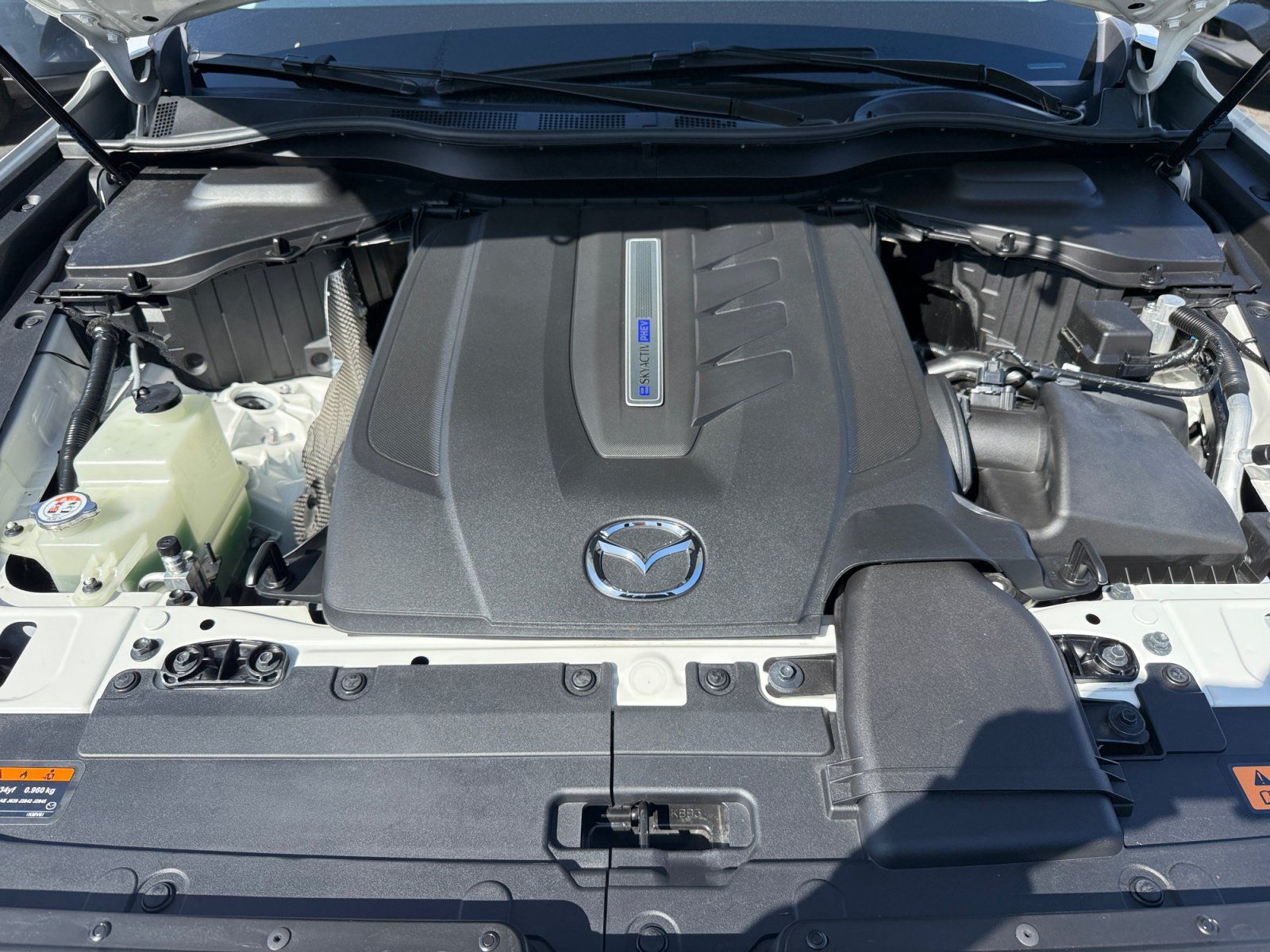 Certified 2024 MAZDA CX-90 Plug-In Hybrid w/ Premium Pkg AWD/4WD image 20