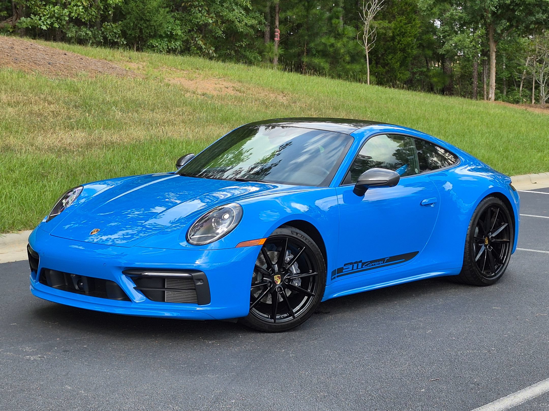 Certified 2024 Porsche 911 Carrera 4 AWD/4WD image 1