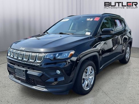 Used 2022 Jeep Compass Latitude w/ Convenience Group FWD image 1