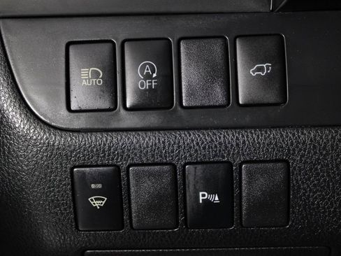 Used 2019 Toyota Highlander Limited image 25