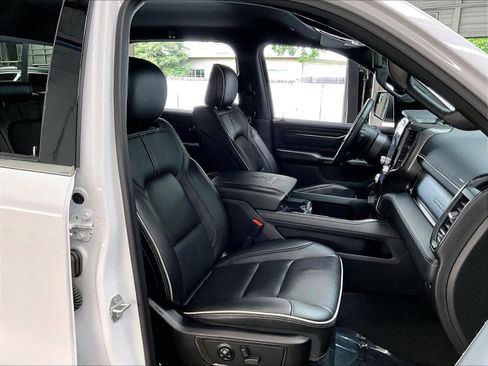 Used 2023 RAM 1500 Limited AWD/4WD image 10