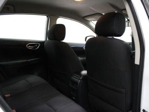 Used 2017 Nissan Sentra SR w/ SR Midnight Edition image 22