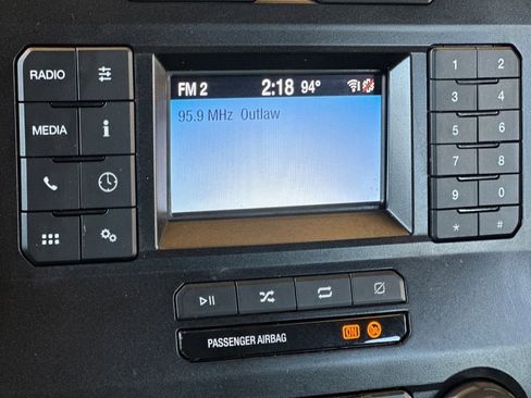 Used 2022 Ford F350 XL w/ Trailer Tow Package image 17