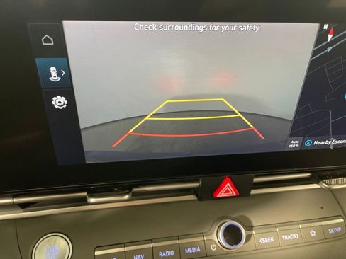 Used 2023 Hyundai Elantra SEL w/ Convenience Package image 23