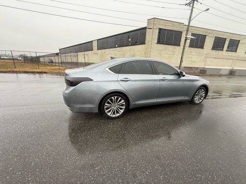 Used 2015 Hyundai Genesis 3.8 image 10