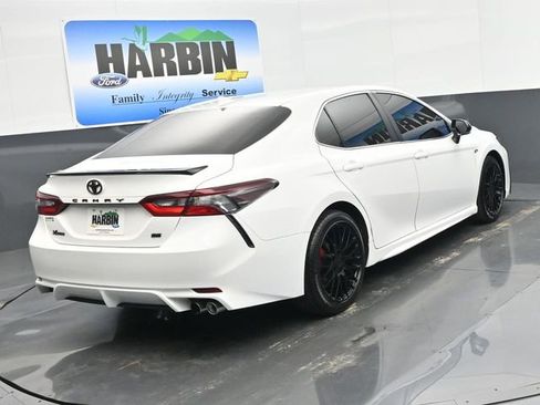 Used 2023 Toyota Camry SE image 5