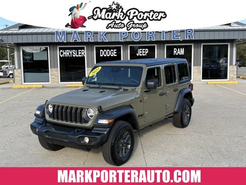 Used 2025 Jeep Wrangler Sport image 1