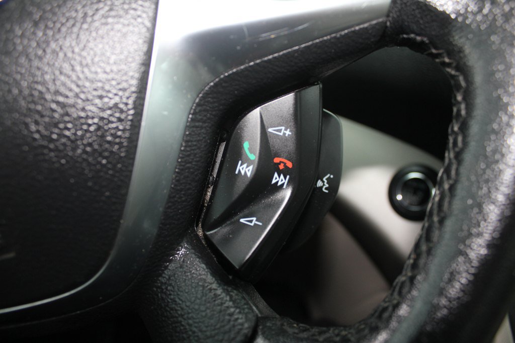 Used 2016 Ford C-MAX Energi SEL w/ Equipment Group 302A FWD image 15