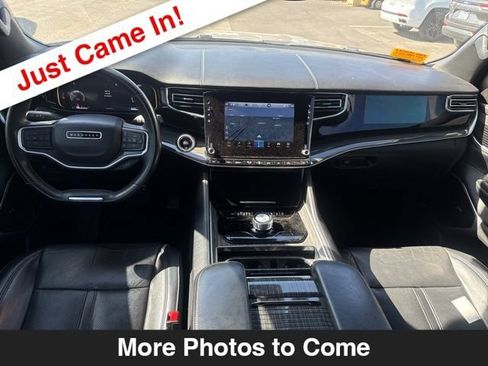 Used 2022 Jeep Wagoneer Series III w/ Premium Group I RWD image 10