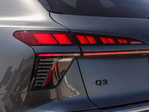 New 2026 Audi Q3 quattro 2.0T AWD/4WD image 12