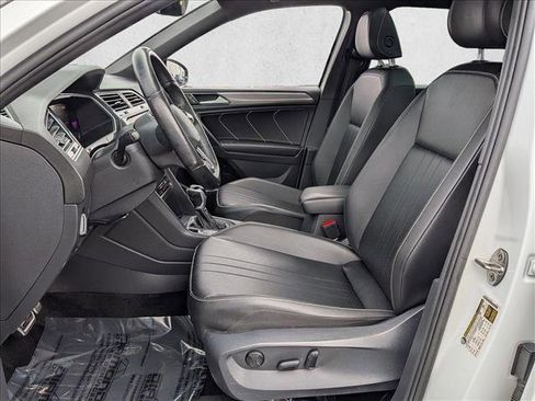 Used 2022 Volkswagen Tiguan SE R-Line image 18