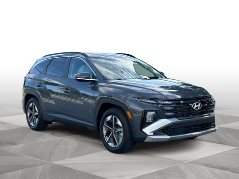 Used 2025 Hyundai Tucson SEL FWD image 2