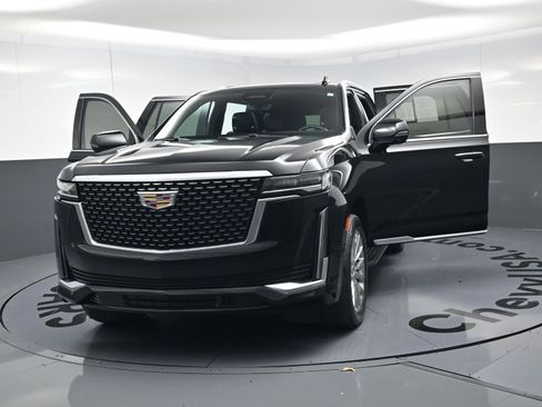 Used 2021 Cadillac Escalade Premium Luxury image 23