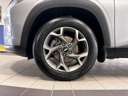 Used 2025 Chevrolet Trax LT w/ Driver Confidence Package FWD image 7