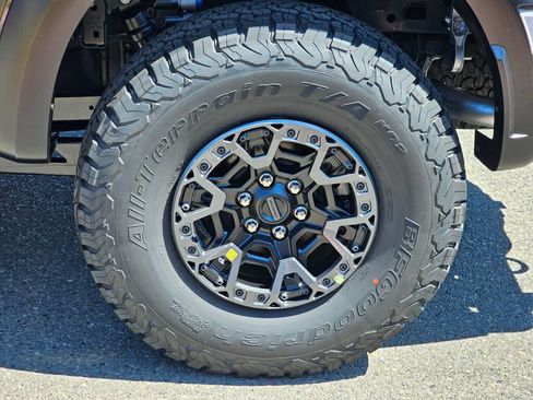 New 2026 Ford F150 Raptor w/ Equipment Group 803A Raptor R AWD/4WD image 9