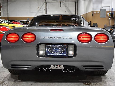Used 2004 Chevrolet Corvette Coupe w/ Roof Package RWD image 11