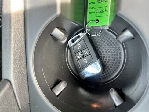 Used 2021 Volkswagen Atlas Cross Sport SE w/ Panoramic Sunroof Package image 46