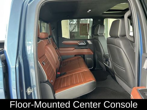 Used 2025 GMC Sierra 1500 Denali Ultimate AWD/4WD image 32