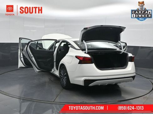 Used 2025 Nissan Altima 2.5 SV FWD image 52