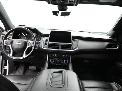 Used 2021 Chevrolet Suburban Premier w/ Premium Package image 24