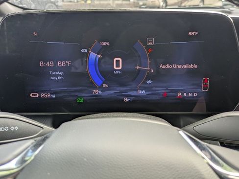 New 2025 Chevrolet Equinox EV LT image 11