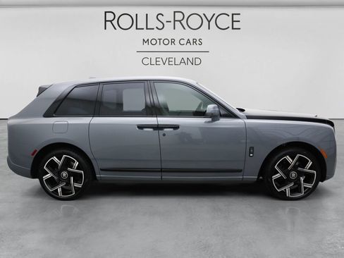 Certified 2025 Rolls-Royce Cullinan Black Badge AWD/4WD image 3