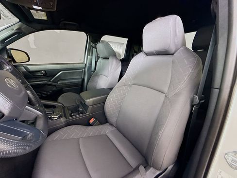 Certified 2024 Toyota Tacoma SR w/ SR Upgrade Package AWD/4WD image 22