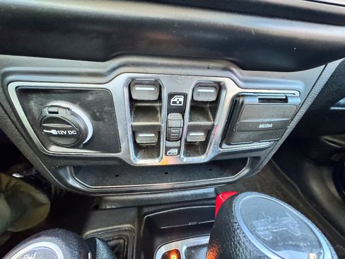 Used 2023 Jeep Wrangler Willys 4xe image 34