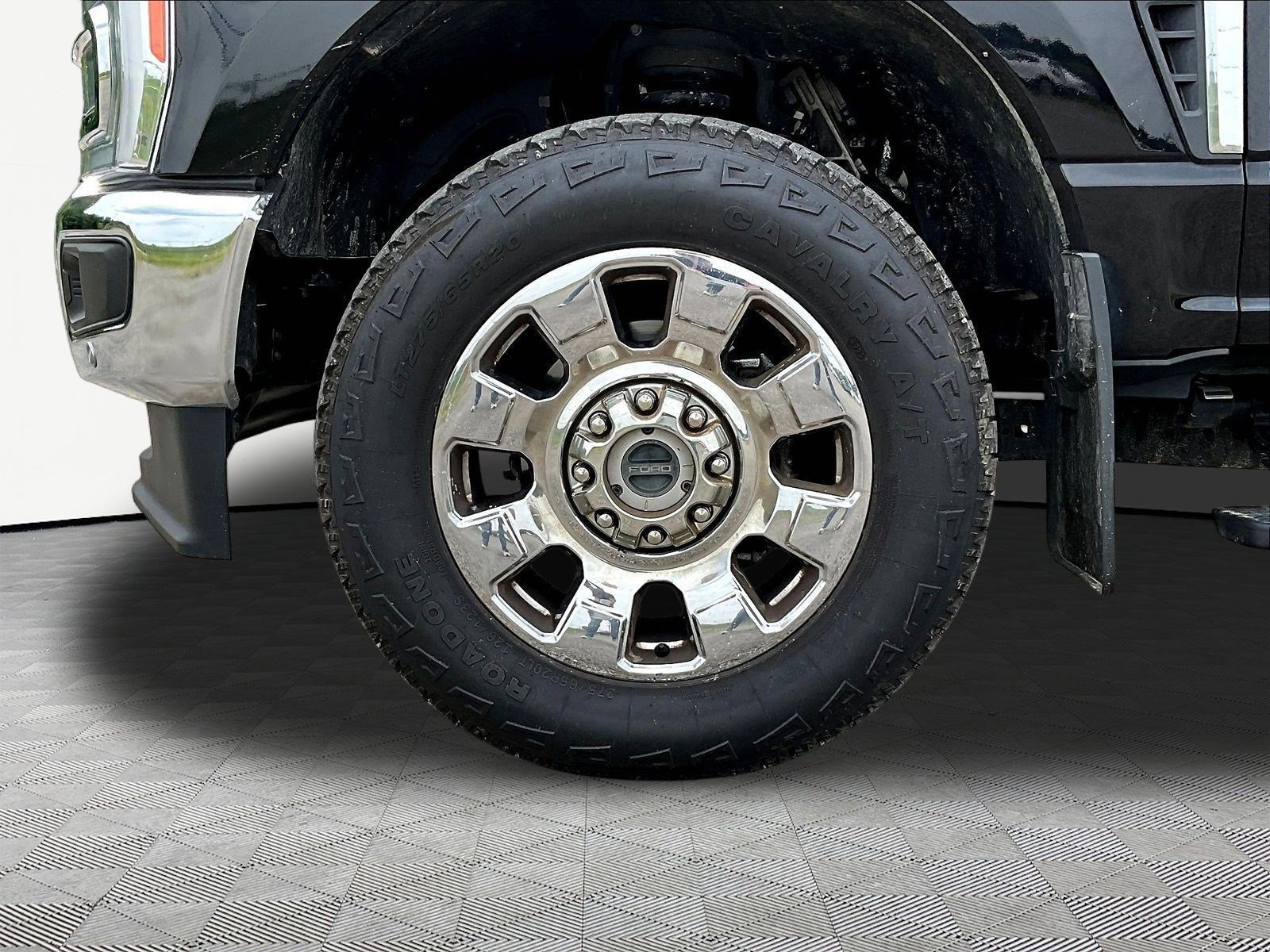 Used 2023 Ford F350 Lariat w/ Lariat Ultimate Package AWD/4WD image 35