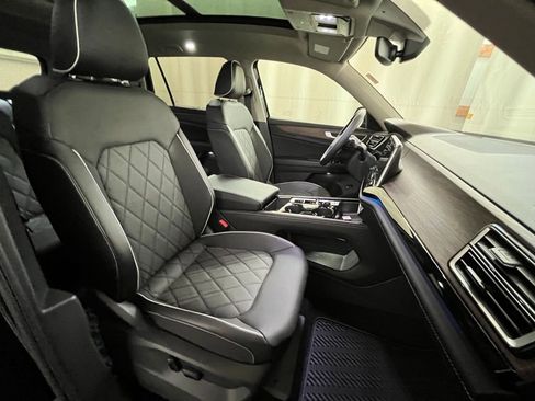 Certified 2024 Volkswagen Atlas SEL Premium R-Line image 13