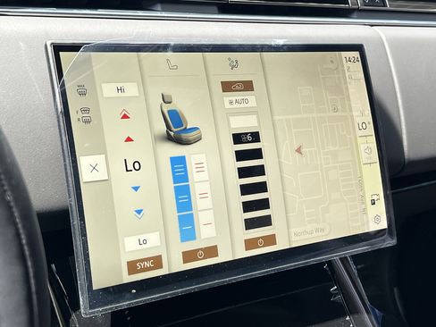 New 2025 Land Rover Range Rover Sport Dynamic SE image 28