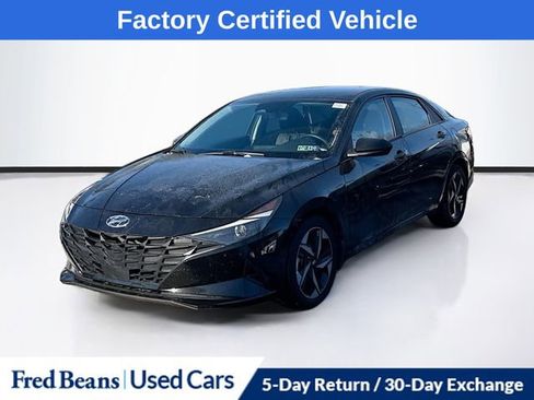 Used 2023 Hyundai Elantra SEL w/ Convenience Package image 3