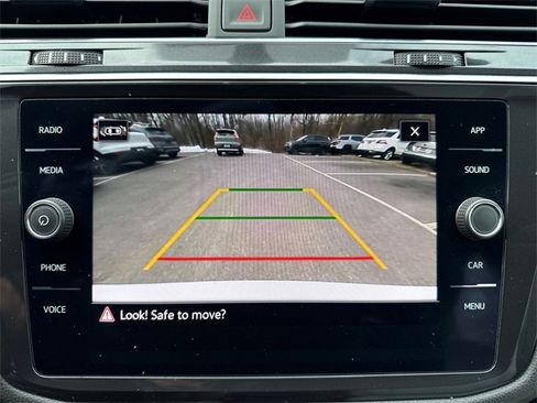 Certified 2021 Volkswagen Tiguan SE R-Line w/ 3rd Row Seat Package image 19