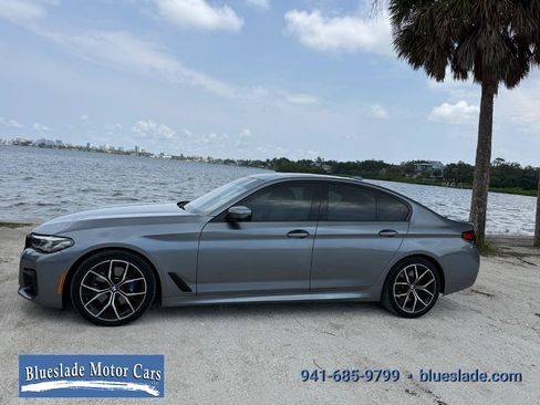 Used 2021 BMW 530i w/ M Sport Package RWD image 2