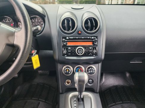 Used 2014 Nissan Rogue S FWD image 26