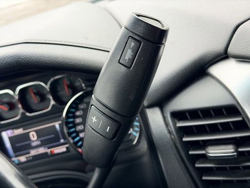 Used 2016 Chevrolet Suburban LT image 13