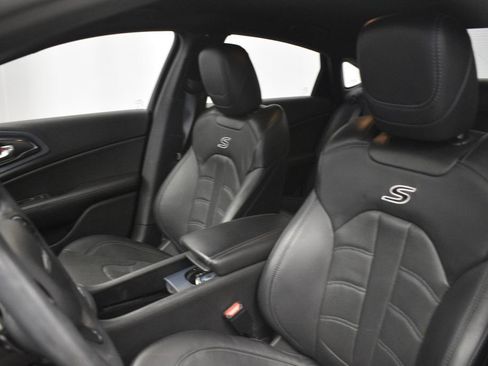 Used 2015 Chrysler 200 S w/ Navigation & Sound Group I image 31