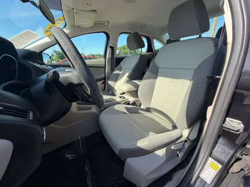 Used 2013 Ford Focus SE FWD image 20