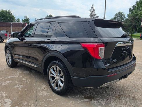Used 2022 Ford Explorer XLT AWD/4WD image 17
