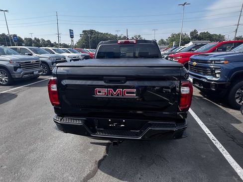 Used 2023 GMC Canyon Elevation w/ Elevation Premium Package image 3