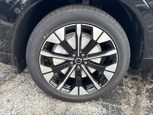 New 2026 Volvo XC60 B5 Plus w/ Climate Package AWD/4WD image 10