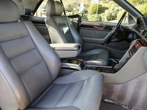 Used 1995 Mercedes-Benz E 320 Convertible image 55