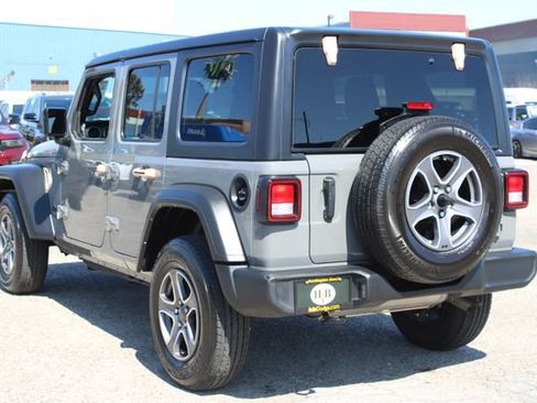 Used 2022 Jeep Wrangler Unlimited Sport AWD/4WD image 3
