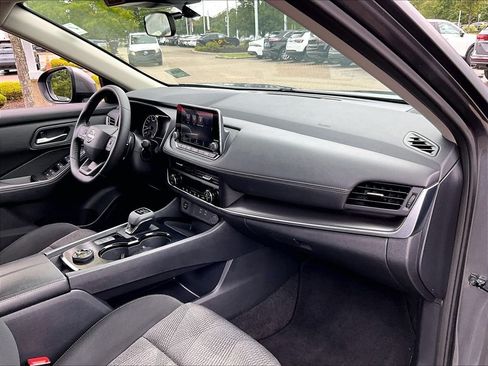 Certified 2026 Nissan Rogue SV AWD/4WD image 14