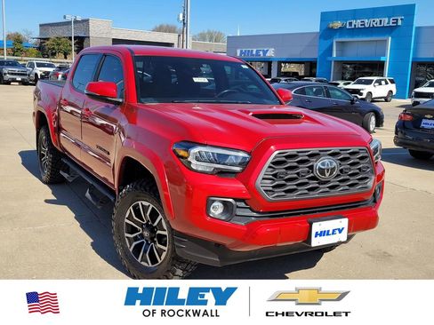 Used 2020 Toyota Tacoma TRD Sport w/ Technology Package image 1