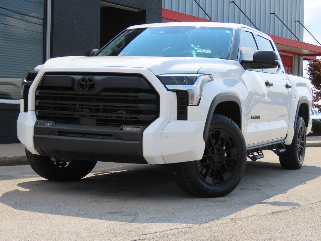 Used 2023 Toyota Tundra SR5 w/ SR5 Convenience Package AWD/4WD image 8
