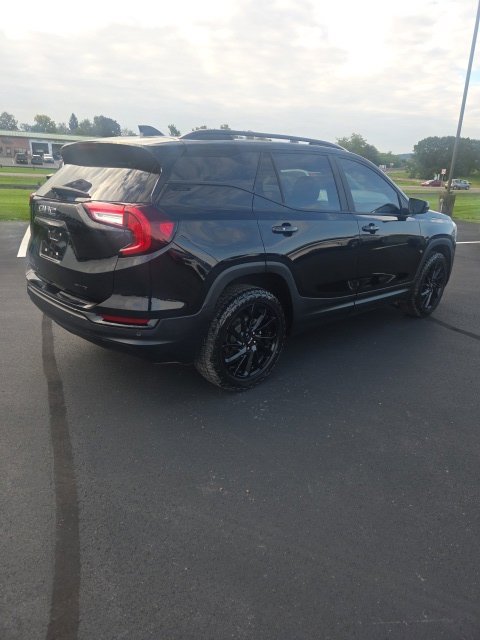 Used 2024 GMC Terrain SLE w/ Driver Convenience Package AWD/4WD image 5