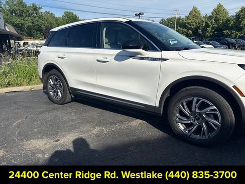 Used 2023 Lincoln Corsair AWD image 8