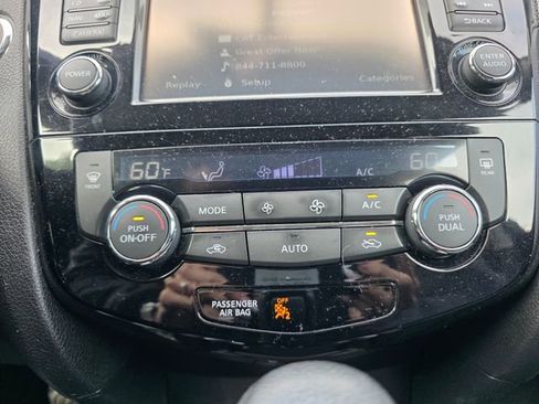 Used 2015 Nissan Rogue SL w/ SL Premium Package image 23