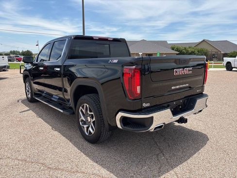 Used 2025 GMC Sierra 1500 SLT AWD/4WD image 3